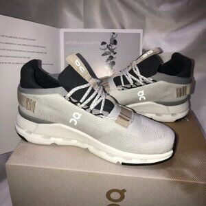 New ON Running Cloud Cloudnova White Sand Womens Casual Fashion Sneake